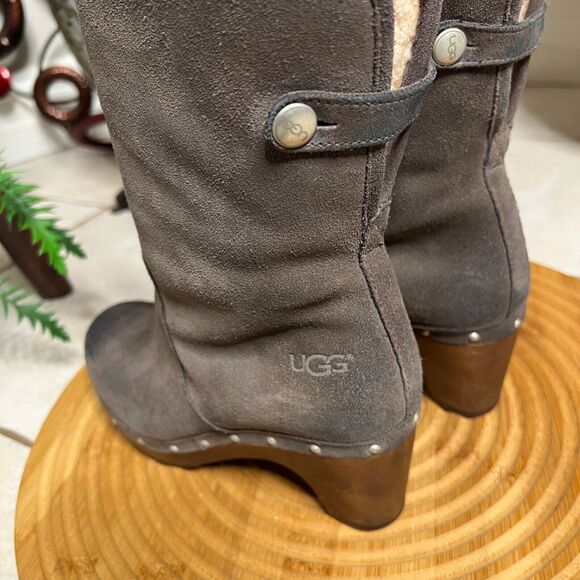 UGG Lynnea Brown Suede Leather Ankle Fold Over Booties Women’s Size 5 US - Picture 5 of 16